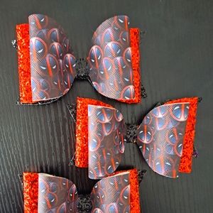 Deadpool hair bow (clip)